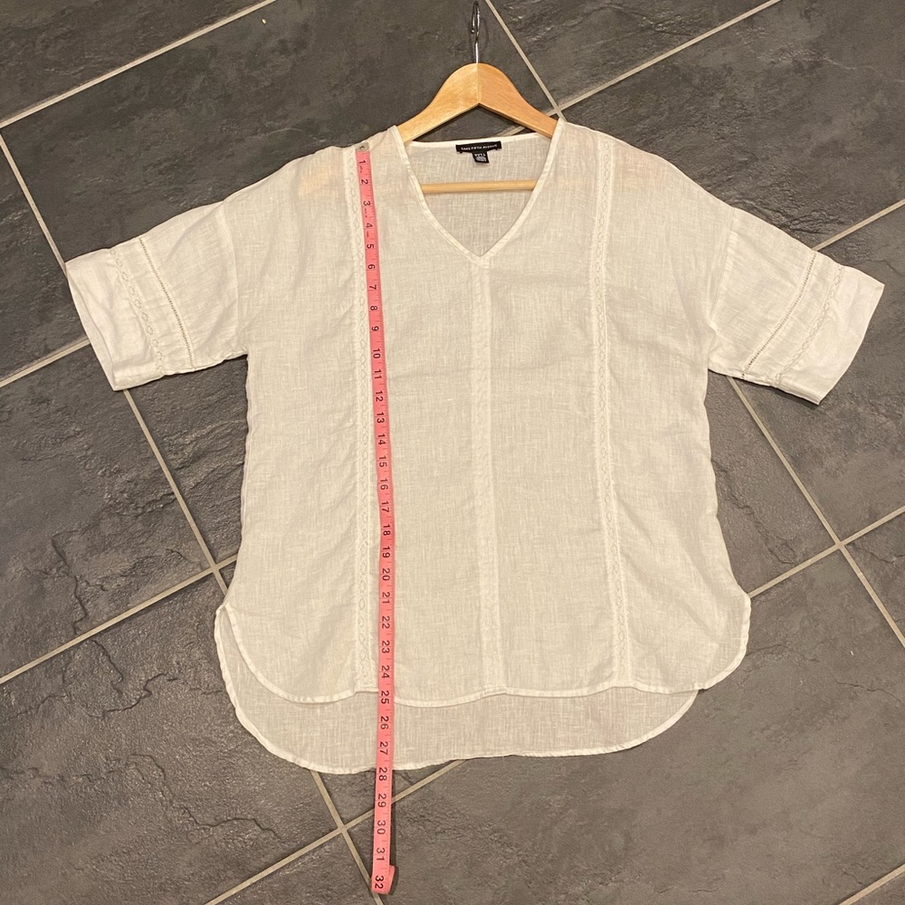Short sleeved linen top. Sam’s fifth avenue